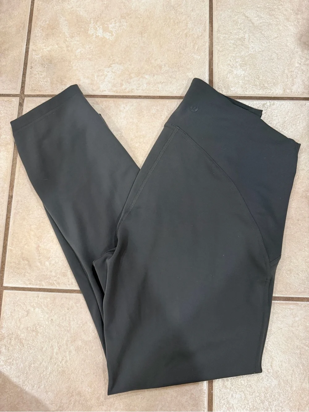 Lululemon Instill High Rise Crop 23”